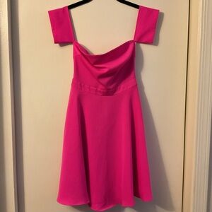 ⭐️ NWOT Lucy Paris Off The Shoulder Midi DressIn Brilliant Fuchsia Size XS